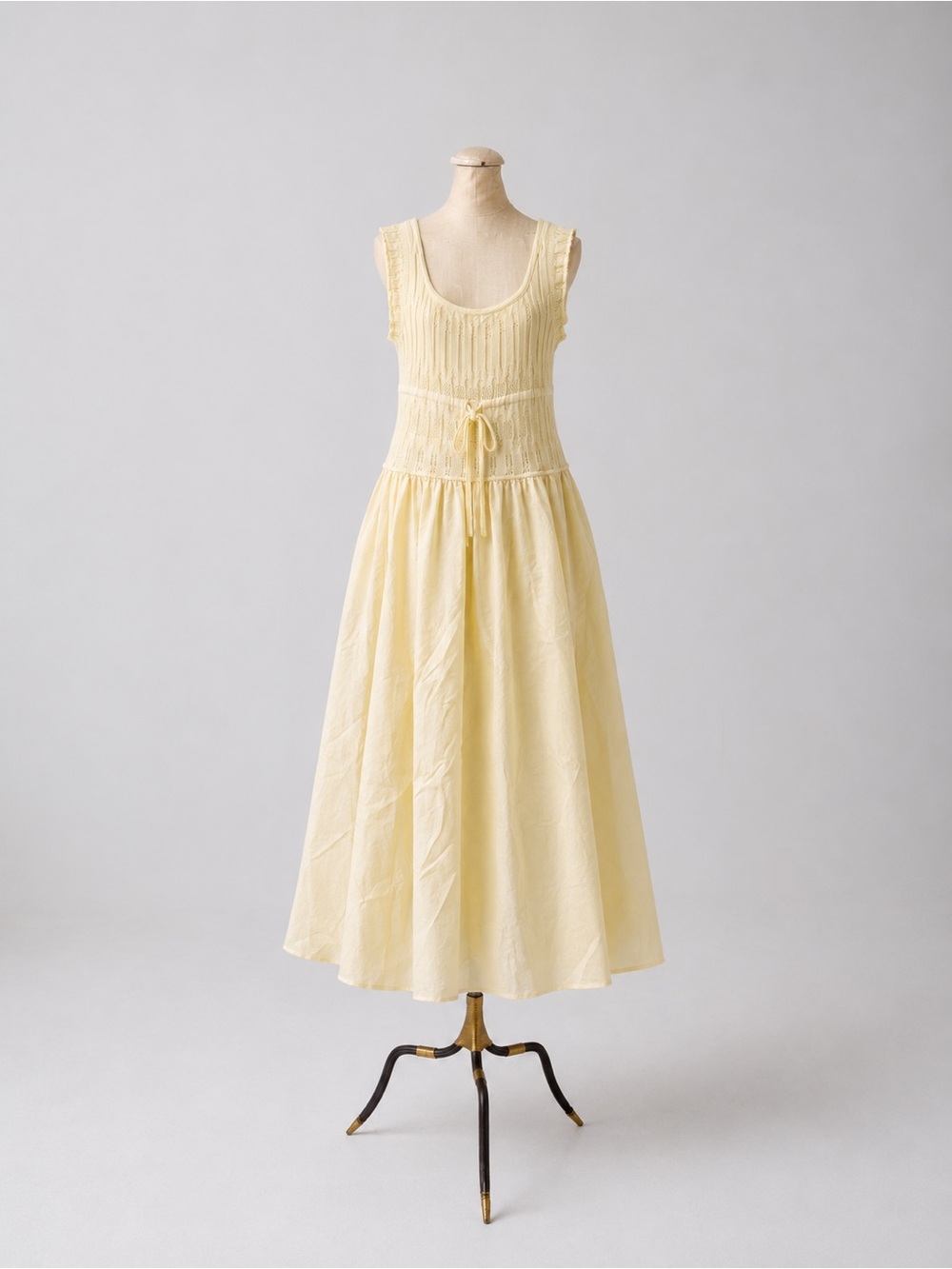 Light Yellow Scoop Neck Sleeveless Midi Dress
